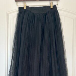Black long tulle skirt, new, xs